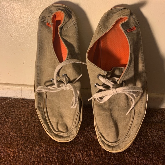 Vans - Picture 1 of 2